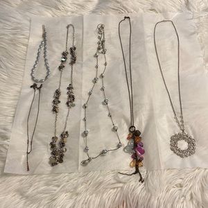 4 long and 2 short neckless long is 16”  and short 9” all adjustable